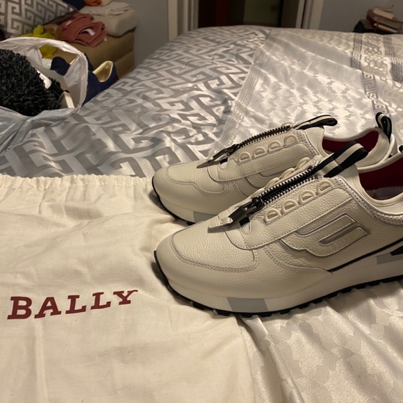 Bally - Picture 7 of 16
